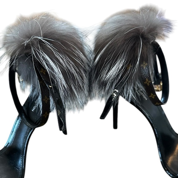 Limited Edition Louis Vuitton Fur Heels 39 - Picture 3 of 7